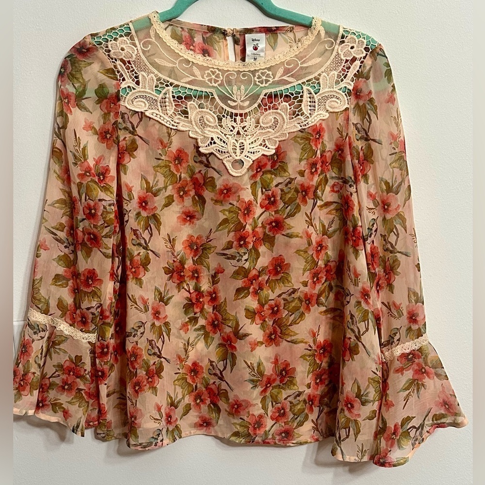 Disney Lauren Conrad Snow White Floral Lace Peasant top medium cottage core